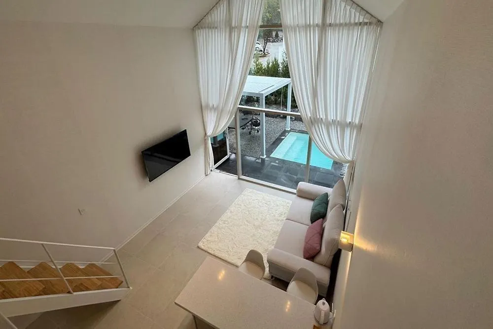 Ganghwado Ortun Pool Villa Pension インチョン広域市